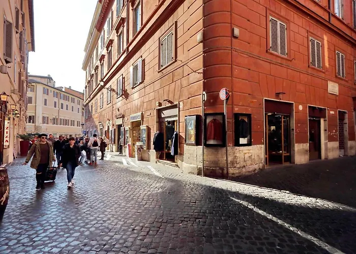 Luxury Sabina 50 Mt From Trevi Fountain * רומא